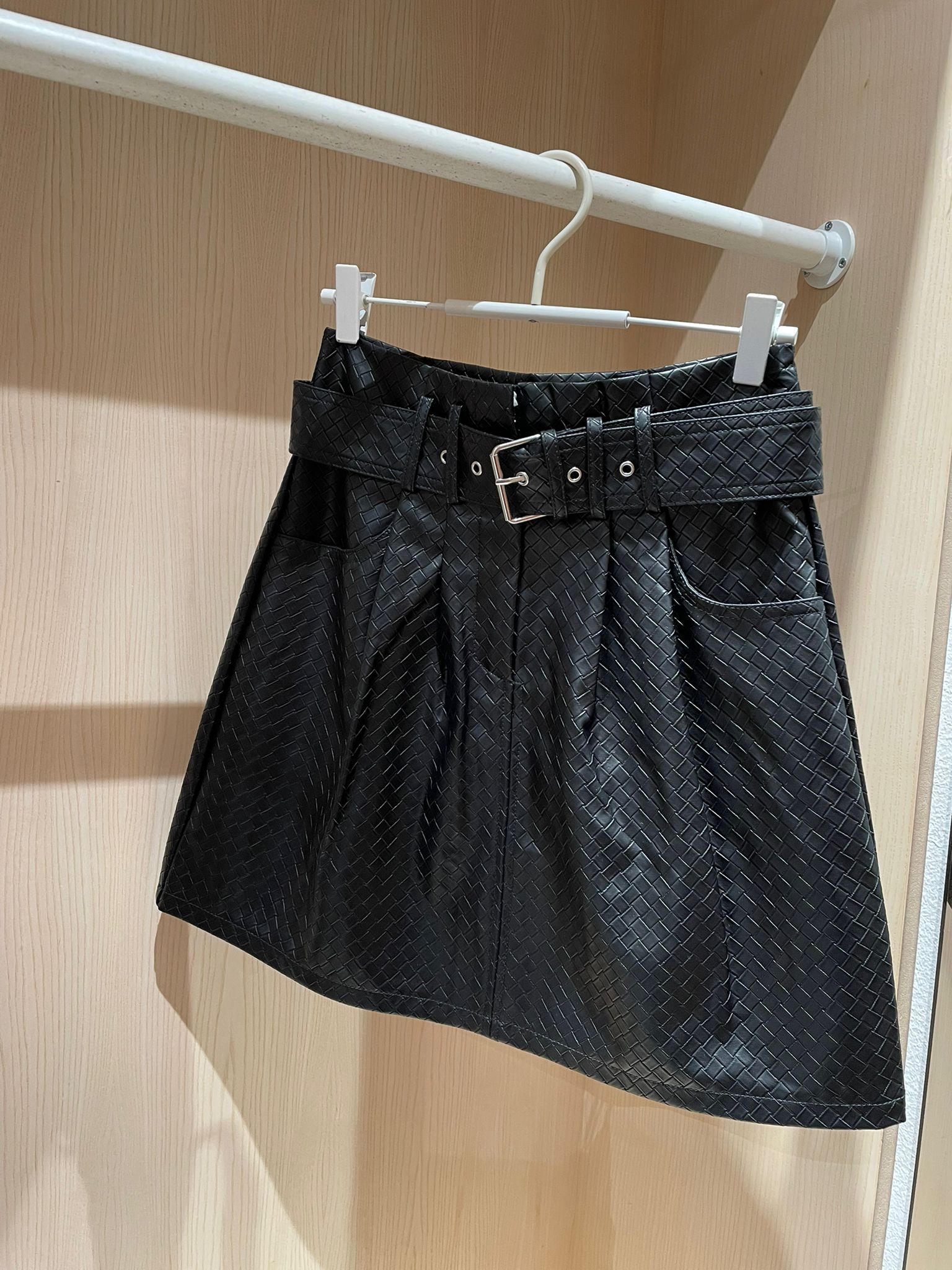 VISADNA Short Skirt - Black